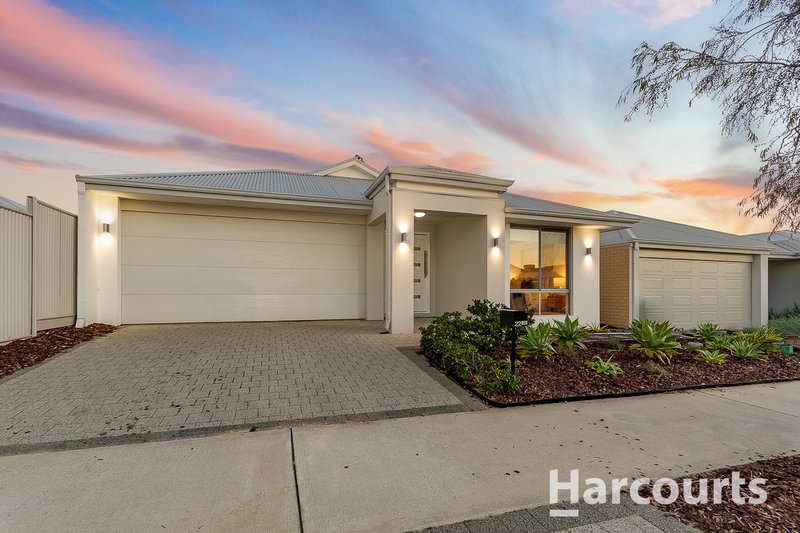 Photo - 22 Grasswren Way, Alkimos WA 6038 - Image 2