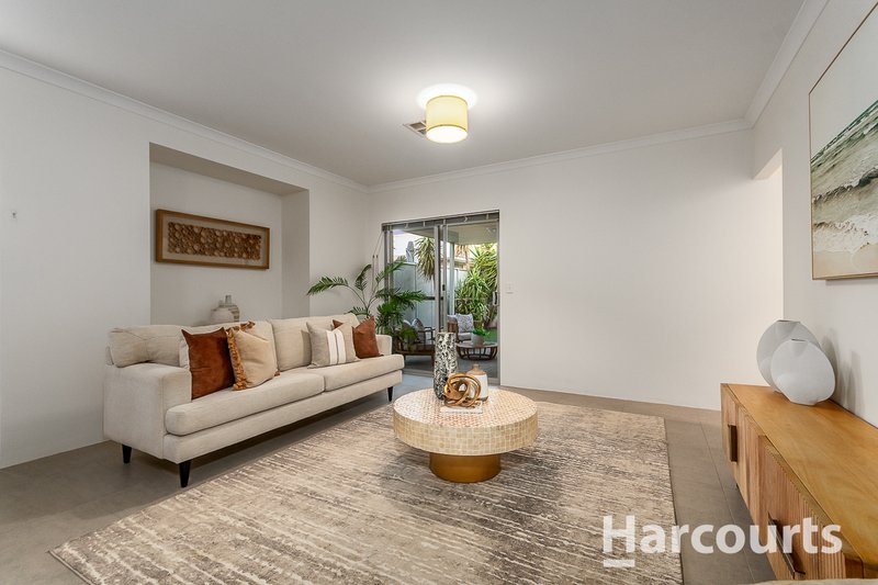 Photo - 22 Grasswren Way, Alkimos WA 6038 - Image 16