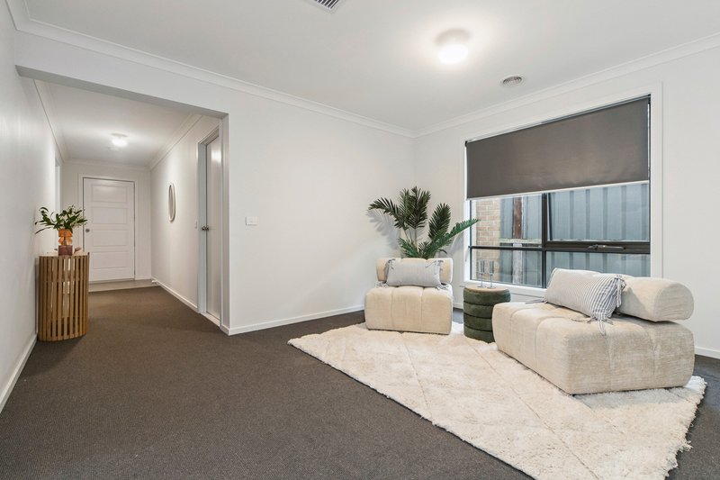 Photo - 22 Gunbower Crescent, Botanic Ridge VIC 3977 - Image 5