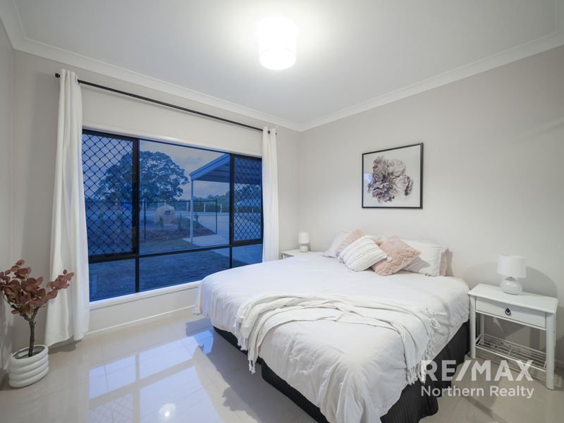 Photo - 22 Hacker Rd , Cashmere QLD 4500 - Image 23