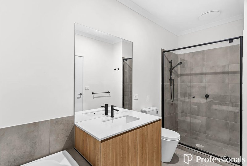Photo - 22 Handley Crescent, Officer VIC 3809 - Image 8