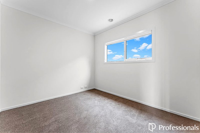Photo - 22 Handley Crescent, Officer VIC 3809 - Image 11