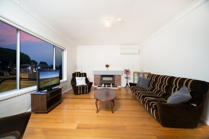 Photo - 22 Haresta Avenue, Dandenong VIC 3175 - Image 3