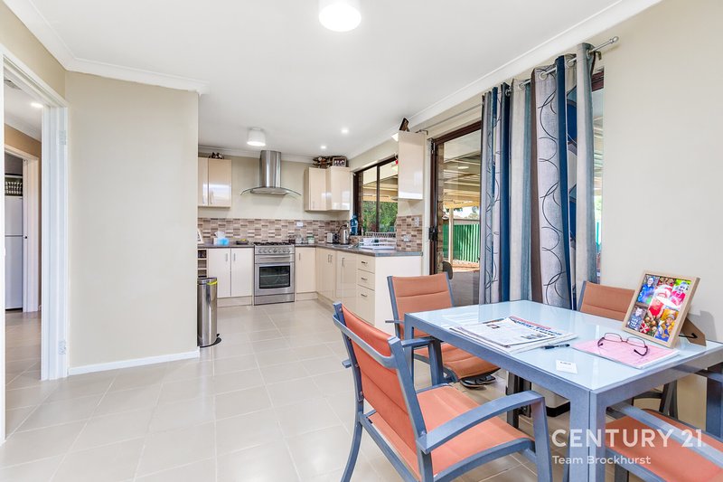 Photo - 22 Hargrave Drive, Thornlie WA 6108 - Image 10