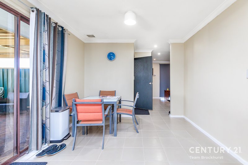 Photo - 22 Hargrave Drive, Thornlie WA 6108 - Image 14