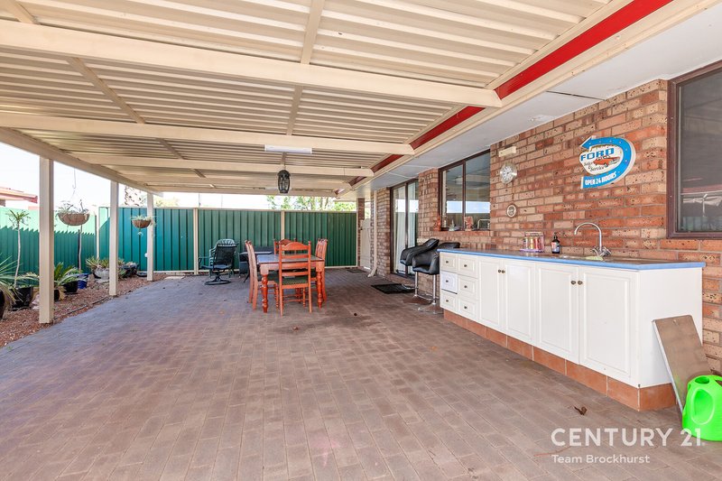 Photo - 22 Hargrave Drive, Thornlie WA 6108 - Image 22