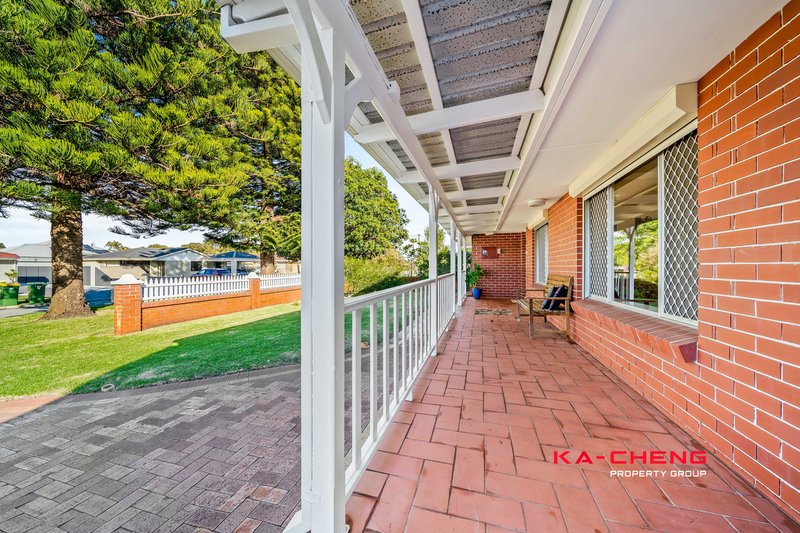 Photo - 22 Hascombe Way, Morley WA 6062 - Image 4