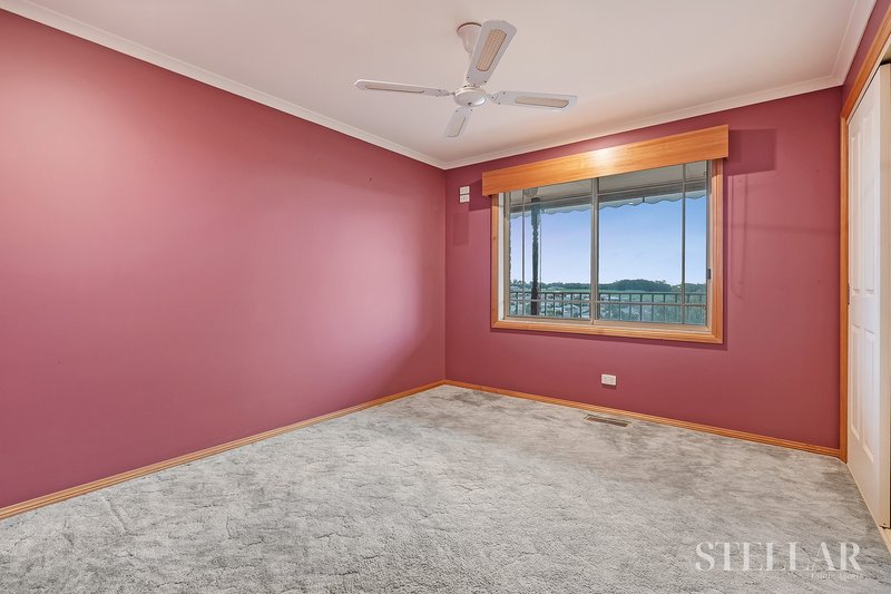 Photo - 22 Hatfield Drive, Drouin VIC 3818 - Image 15