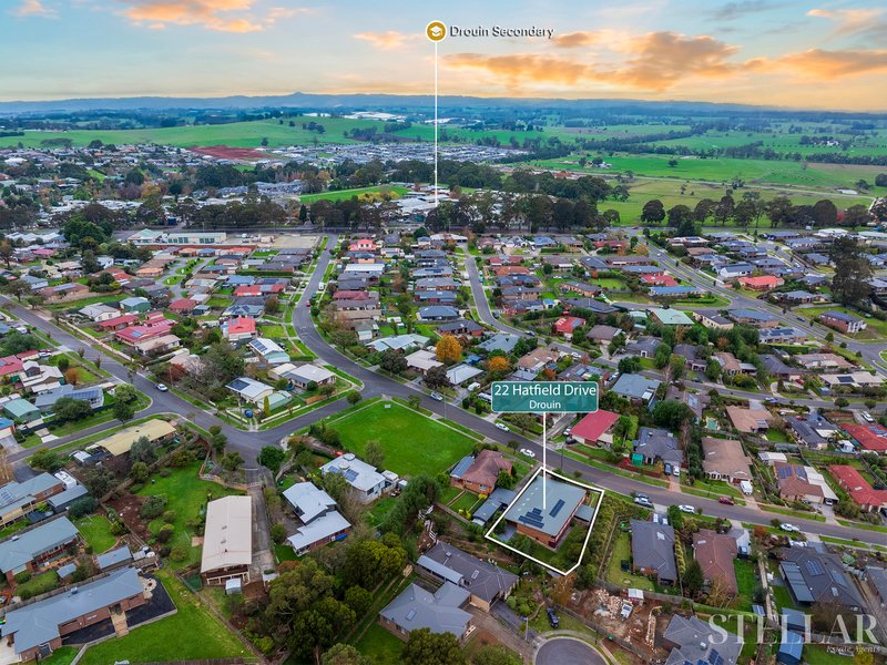 Photo - 22 Hatfield Drive, Drouin VIC 3818 - Image 25