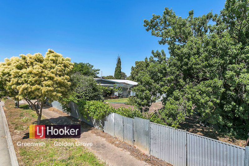 Photo - 22 Heather Avenue, Windsor Gardens SA 5087 - Image 2