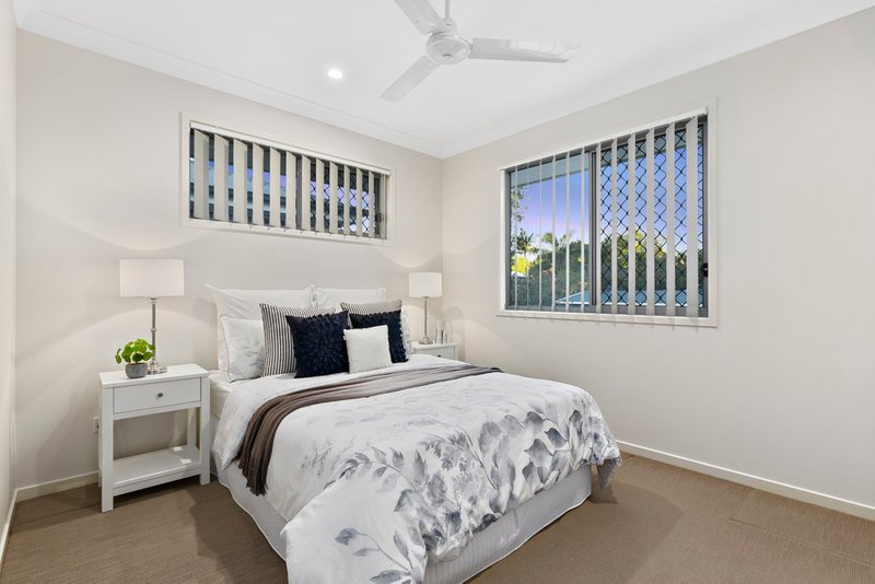 Photo - 22 Heliopolis Parade, Mitchelton QLD 4053 - Image 7