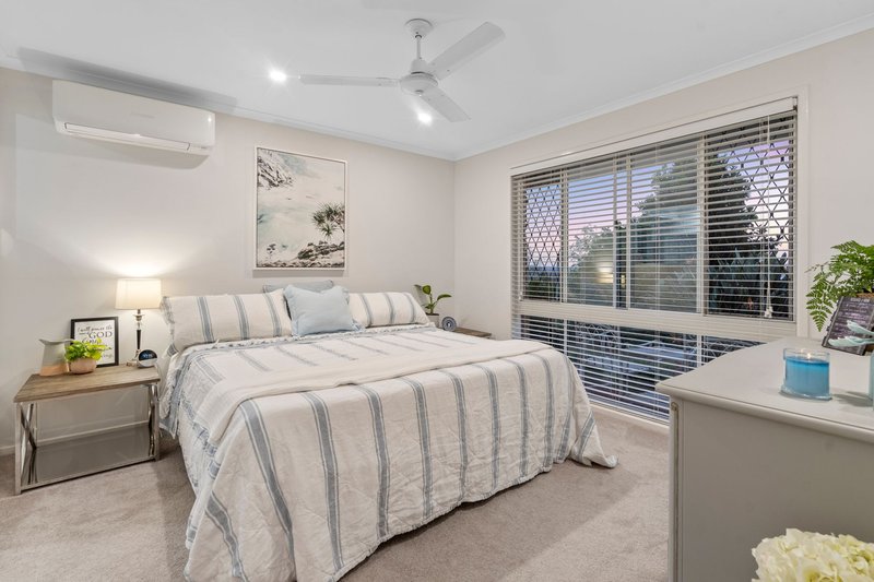 Photo - 22 Helisma Court, Mount Warren Park QLD 4207 - Image 10
