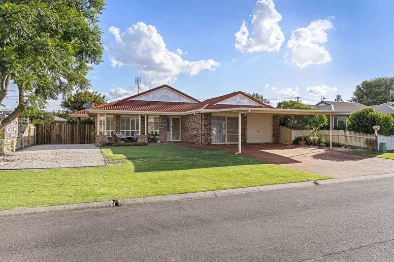 Photo - 22 Hennenlotter Court, Kearneys Spring QLD 4350 - Image 21