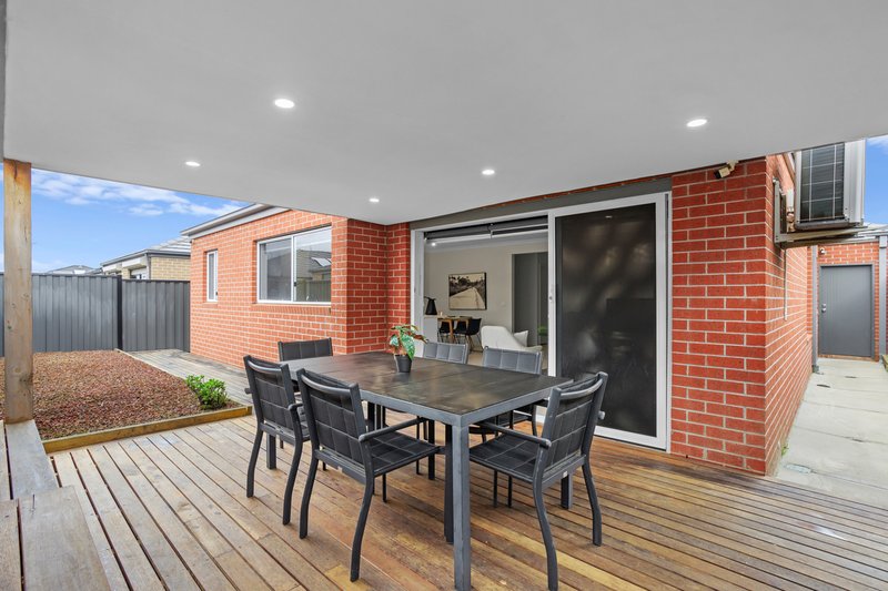 Photo - 22 Henwood Rise, Mernda VIC 3754 - Image 7