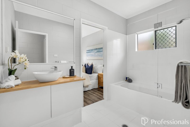 Photo - 22 Herald Street, Bentley Park QLD 4869 - Image 8