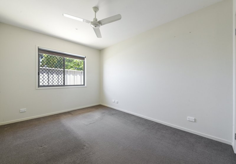 Photo - 22 Heron Close, Dakabin QLD 4503 - Image 7