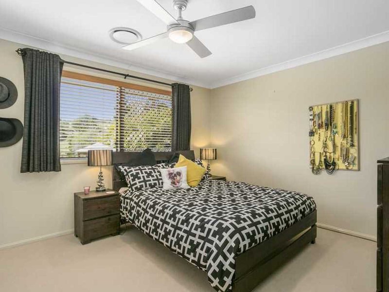 Photo - 22 Hewson Ct , Mudgeeraba QLD 4213 - Image 13