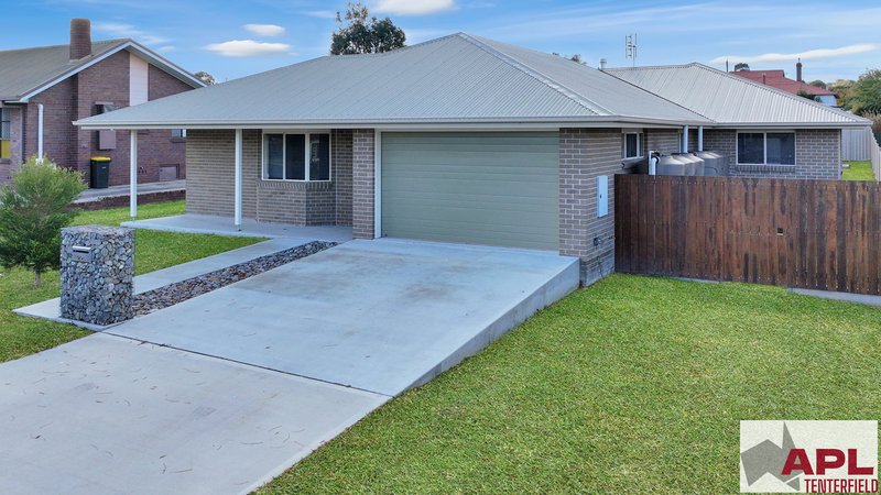Photo - 22 High Street, Tenterfield NSW 2372 - Image 3