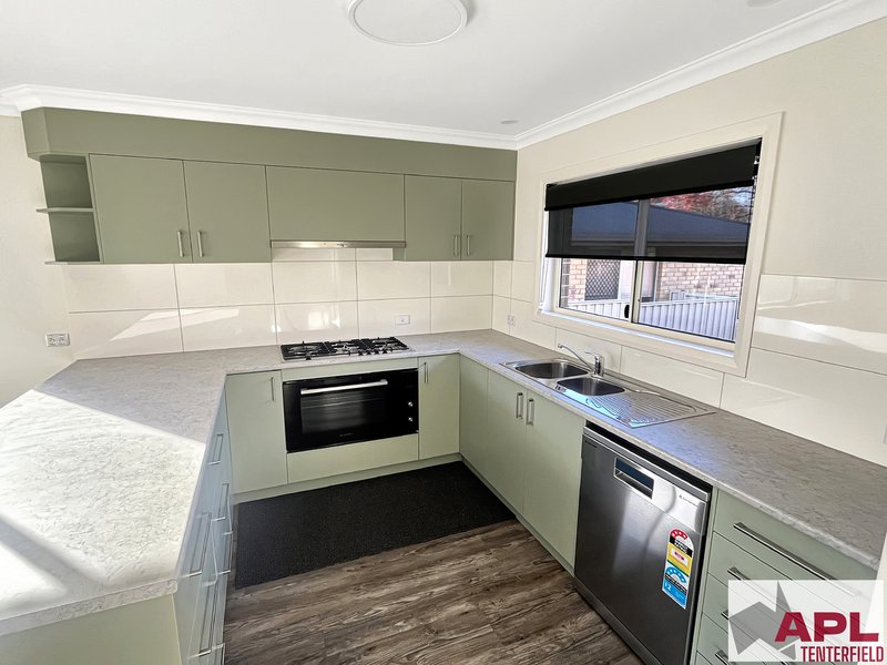 Photo - 22 High Street, Tenterfield NSW 2372 - Image 9