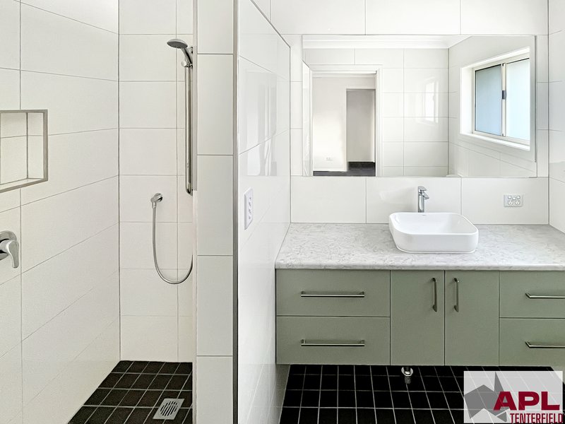 Photo - 22 High Street, Tenterfield NSW 2372 - Image 11