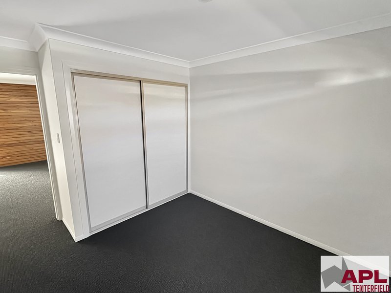 Photo - 22 High Street, Tenterfield NSW 2372 - Image 13
