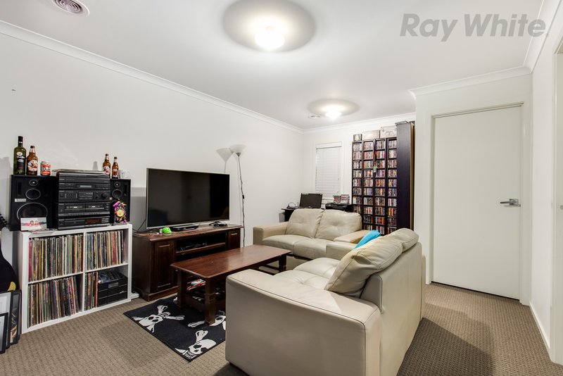 Photo - 22 Hillgrove Way, Mernda VIC 3754 - Image 4