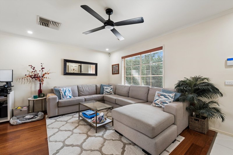 Photo - 22 Hinkley Avenue, Croydon VIC 3136 - Image 2