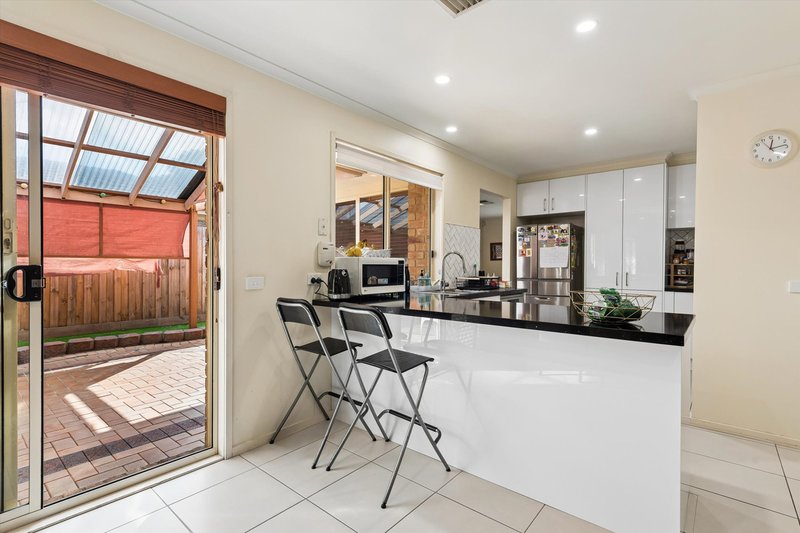 Photo - 22 Hinkley Avenue, Croydon VIC 3136 - Image 3