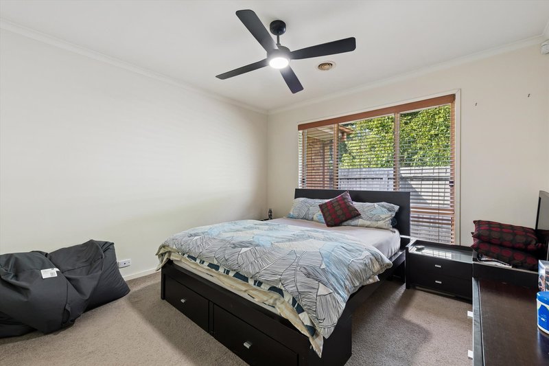 Photo - 22 Hinkley Avenue, Croydon VIC 3136 - Image 4