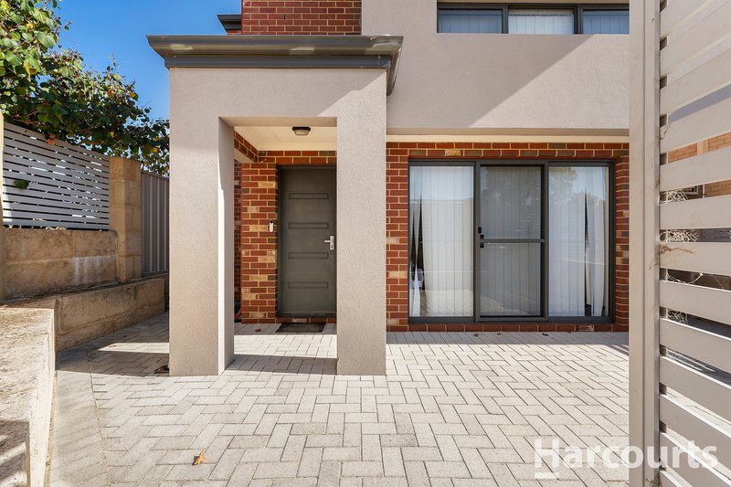 Photo - 22 Hocking Bend, Baldivis WA 6171 - Image 4