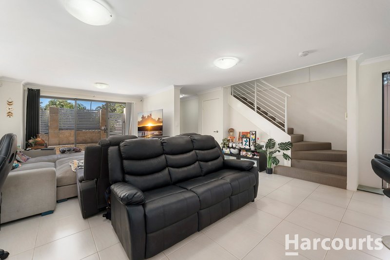 Photo - 22 Hocking Bend, Baldivis WA 6171 - Image 7