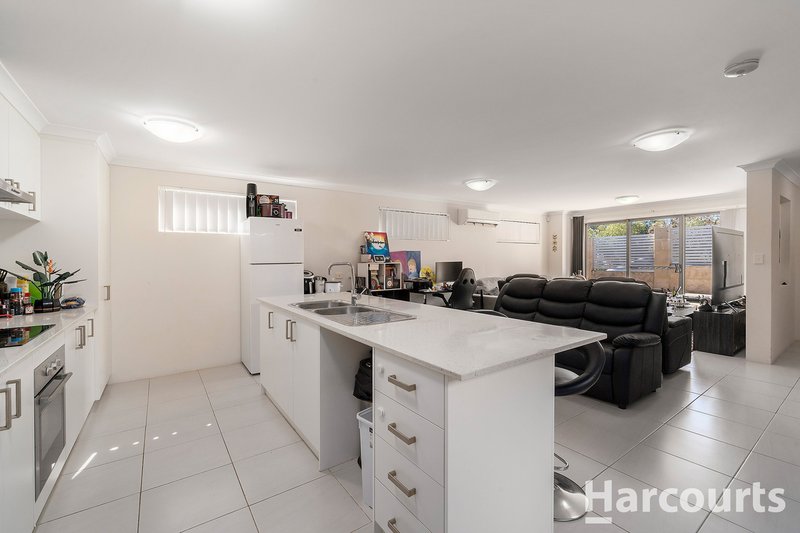 Photo - 22 Hocking Bend, Baldivis WA 6171 - Image 8