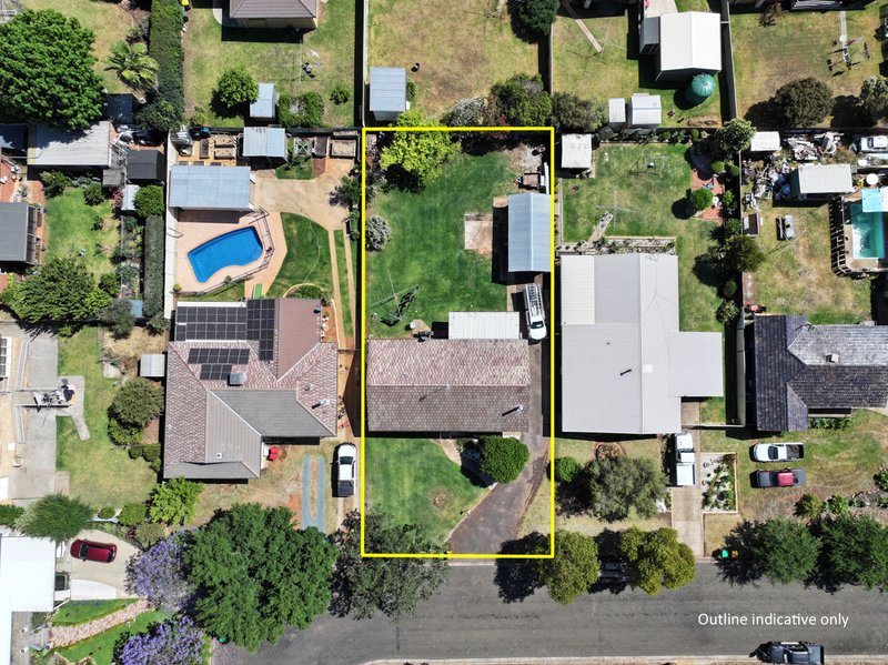 Photo - 22 Hodges Street, Parkes NSW 2870 - Image 22