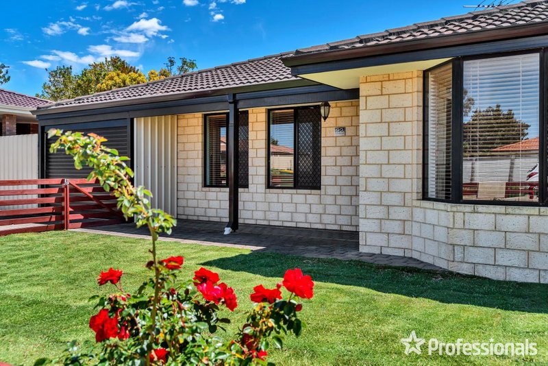 Photo - 22 Holcombe Road, Warnbro WA 6169 - Image 2