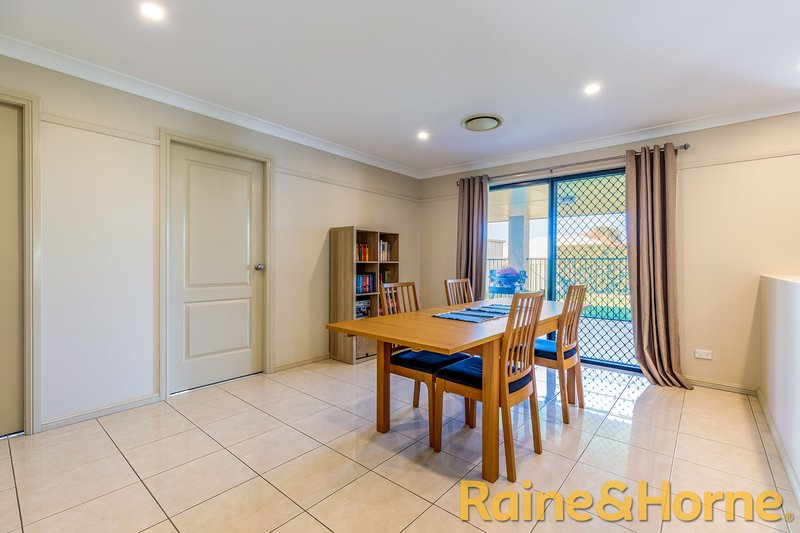 Photo - 22 Holmwood Drive, Dubbo NSW 2830 - Image 9