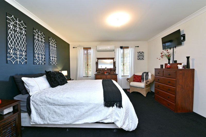 Photo - 22 Holyhead Green, Mindarie WA 6030 - Image 6