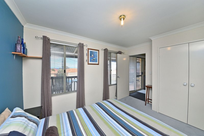 Photo - 22 Holyhead Green, Mindarie WA 6030 - Image 25