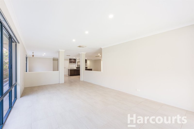 Photo - 22 Honeymyrtle Grange, Halls Head WA 6210 - Image 10