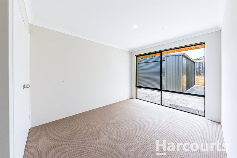 Photo - 22 Honeymyrtle Grange, Halls Head WA 6210 - Image 18