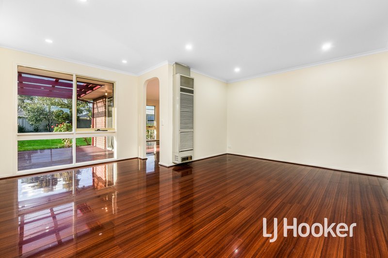 Photo - 22 Horsfield Street, Cranbourne North VIC 3977 - Image 2