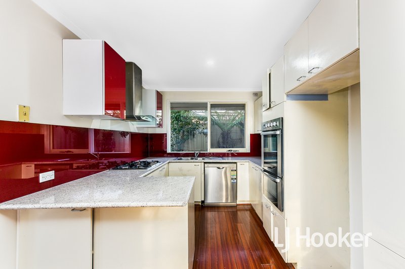 Photo - 22 Horsfield Street, Cranbourne North VIC 3977 - Image 6