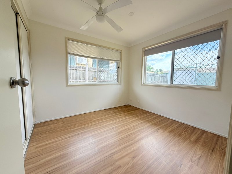 Photo - 22 Houston Drive, Crestmead QLD 4132 - Image 6