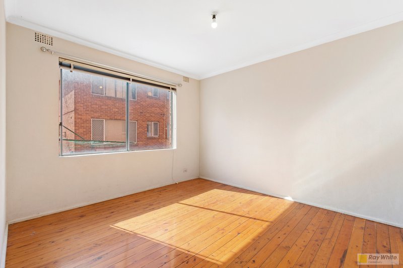 Photo - 2/2 Howard Street, Canterbury NSW 2193 - Image 3