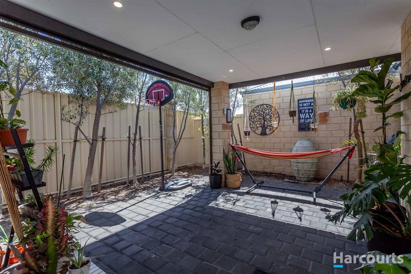 Photo - 22 Hoypoy Gardens, Darch WA 6065 - Image 20