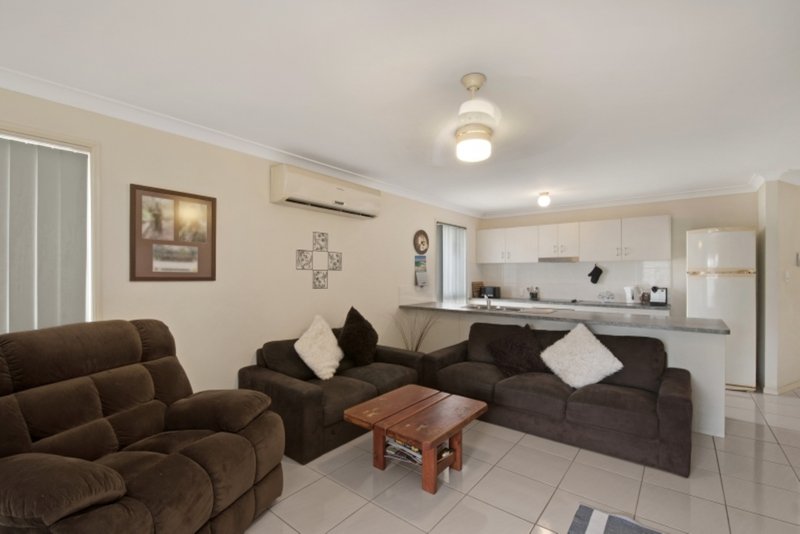 Photo - 22 Hubner Drive, Rothwell QLD 4022 - Image 3