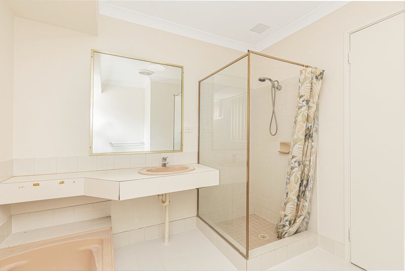 Photo - 22 Huntingdale Crescent, Connolly WA 6027 - Image 11