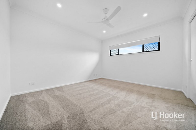 Photo - 22 Illawarra Crescent, Yarrabilba QLD 4207 - Image 6