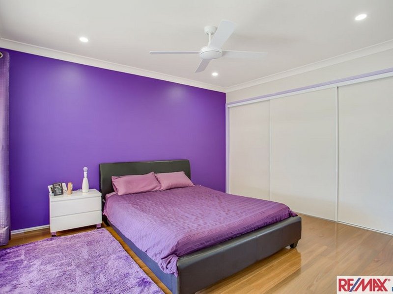 Photo - 22 Inverness Ct , Nerang QLD 4211 - Image 11