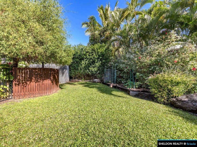 Photo - 22 Isaac Smith Close, Kewarra Beach QLD 4879 - Image 4