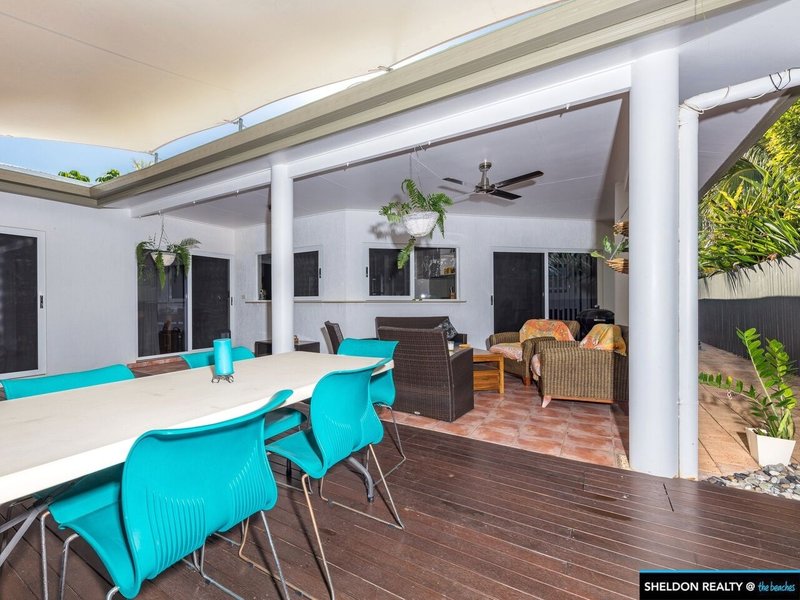 Photo - 22 Isaac Smith Close, Kewarra Beach QLD 4879 - Image 6